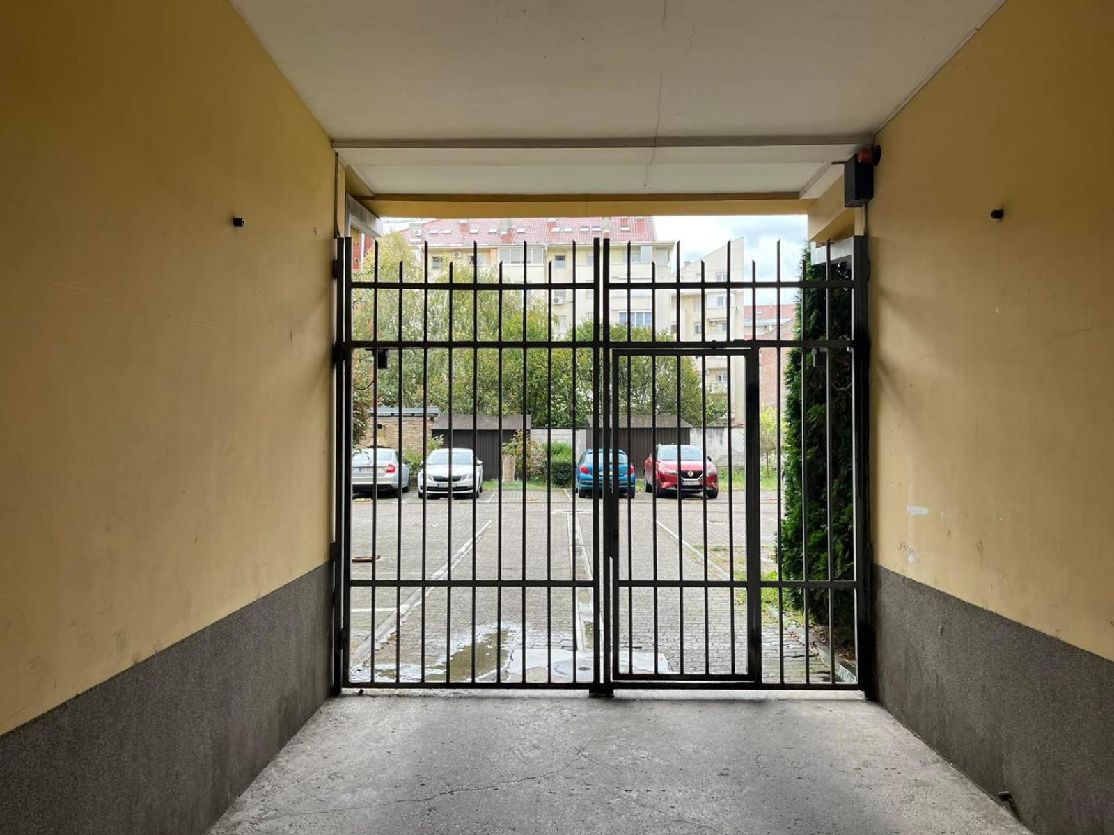 Modern Living Apts - Botanica - Private Parking 诺威萨 外观 照片